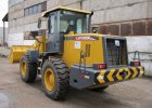Фронтальный колесный погрузчик LW300F